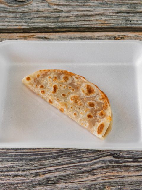 Taco de Frijol con queso